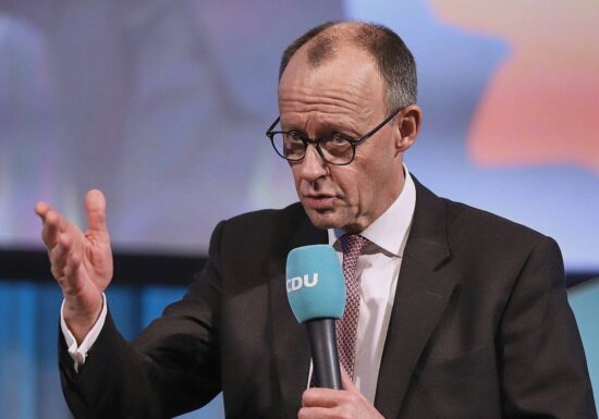 Merz will als möglicher Kanzler zuerst Paris und Warschau besuchen