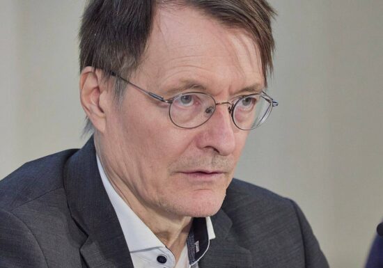 Lauterbach benennt BZgA um - Kritik aus Bayern