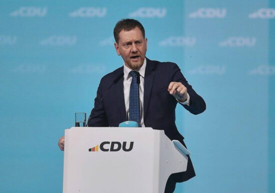 Kretschmer fordert wichtige Kabinettsposten für Ost-Politiker