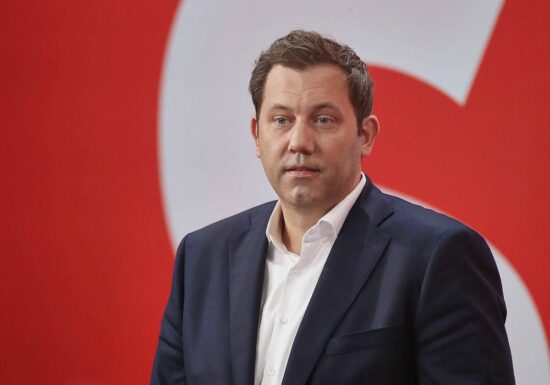 Klingbeil will Partei nach Niederlage "erneuern"
