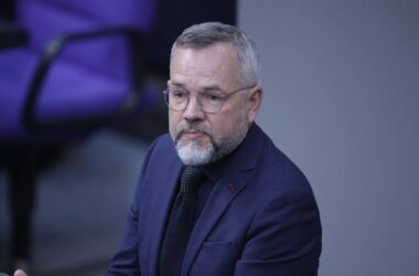 Roth fordert sofortiges EU-Militärpaket für Ukraine