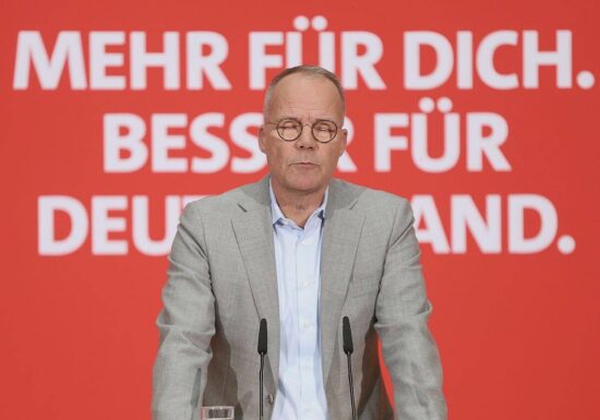 SPD hält wöchentliche Abschiebeflüge für nicht umsetzbar