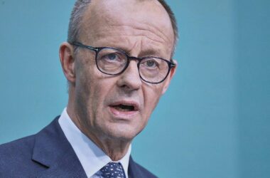 Merz zu Gespräch mit Macron in Paris erwartet