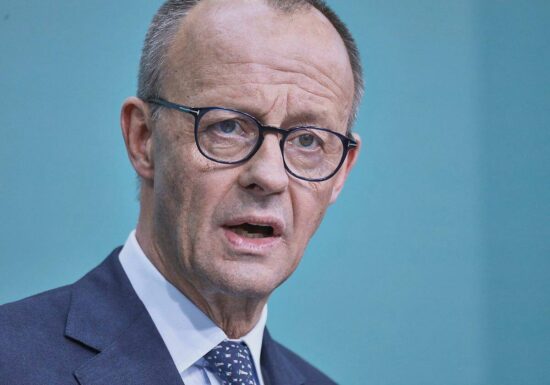 Merz zu Gespräch mit Macron in Paris erwartet