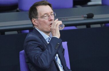 Lauterbach warnt vor jeglichem Alkoholkonsum