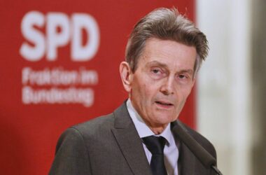 Mützenich bietet "Pakt für Konsequenz und Vernunft" an