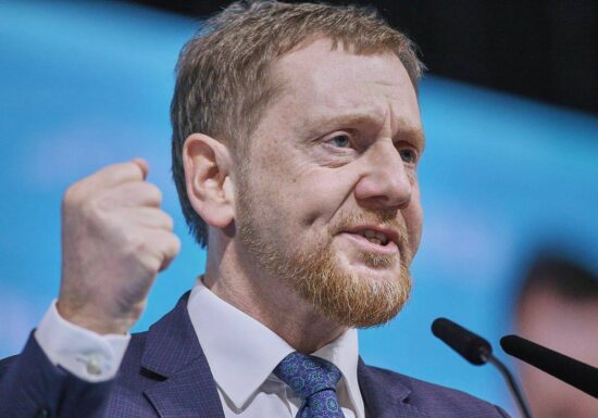 Kretschmer nennt AfD-Forderung von Vance eine "Frechheit"