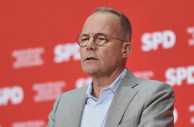 SPD-Generalsekretär warnt vor schwarz-blauer Koalition