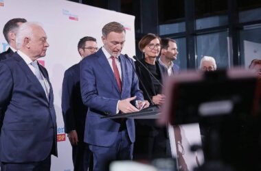 Umfrage: Mehrheit schreibt FDP ab