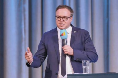 Voigt fordert mehr Ostdeutsche im neuen Kabinett