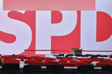 SPD-Präsidium will "Mitte-Garantie" beschließen