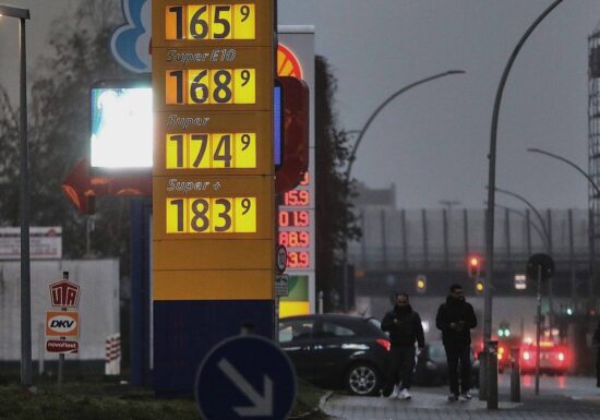 Spritpreise Anfang Februar wieder leicht gestiegen