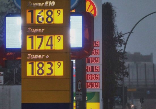 Tankstellenpreise sinken Ende Februar erneut minimal