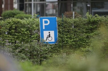 Menschenrechtler fordern von neuer Regierung mehr Barrierefreiheit