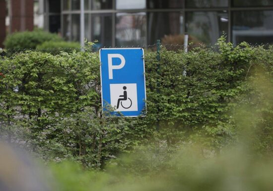 Menschenrechtler fordern von neuer Regierung mehr Barrierefreiheit