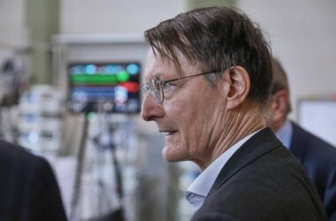 Lauterbach war als Arzt mehrmals mit Notfällen konfrontiert