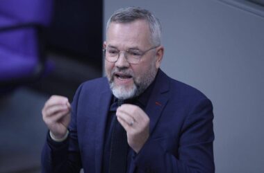 Abgeordnete fordern Debatte über Friedenstruppen in der Ukraine