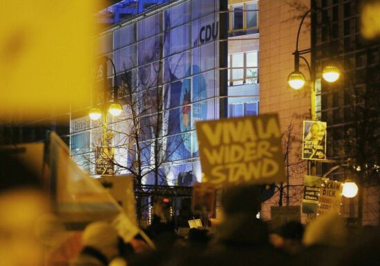 Brandmauer-Demos: CDU hinterfragt Gelder für gemeinnützige NGOs