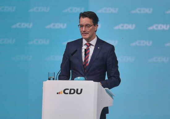 Wüst ruft nach Migrationsstreit zur Mäßigung auf
