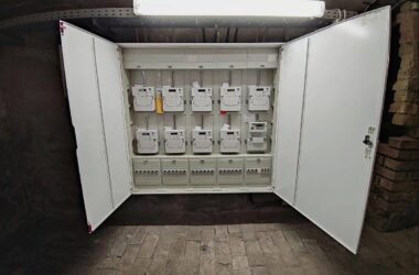 Netzagentur ermahnt rund 700 Firmen beim Smart-Meter-Einbau
