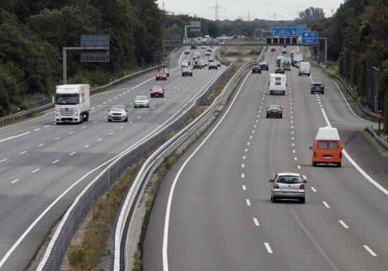 Studie: Klimaziel-Verschiebung würde 750 Milliarden Euro einsparen