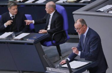Habeck schlägt Merz und Scholz Pakt für Übergangszeit vor