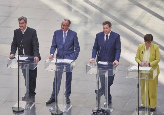 Grüne pochen auf Zugeständnisse bei Finanzplänen von Union und SPD
