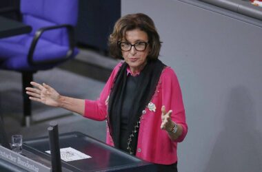 Grünen-Abgeordnete Bayram will gegen Schuldenpaket stimmen