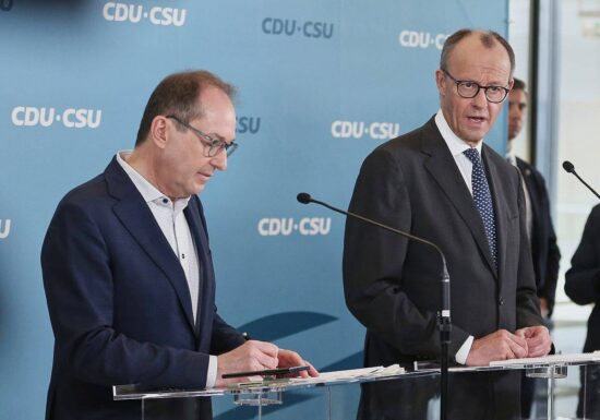 Merz lobt Einigung mit Grünen auf Schuldenpaket