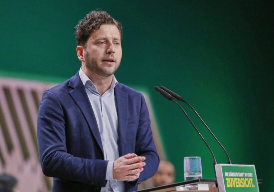 Grüne fordern von Merz Gespräche über Schuldenbremse
