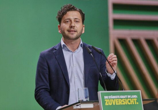 Banaszak verlangt von Linken Klarstellung zum Finanzpaket