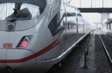 15.000 Euro in ICE gefunden