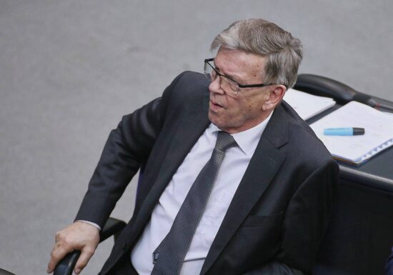 Otten scheitert in weiteren Wahlgängen für Bundestagspräsidium