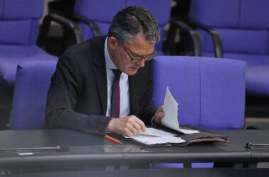 Kiesewetter will Kauf von US-Kampfjets überprüfen lassen