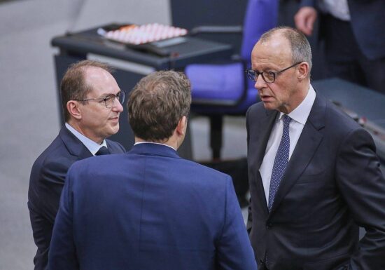 Bericht: Schwarz-Roter Koalition fehlen rund 600 Milliarden Euro