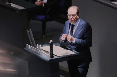 Dobrindt rechnet noch mit Sondervermögen-Zustimmung der Grünen