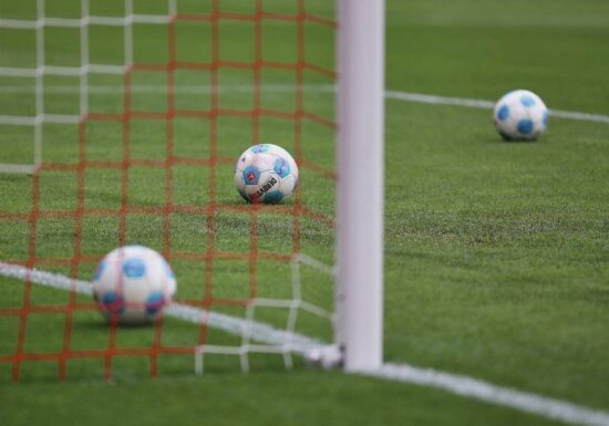 2. Bundesliga: Paderborn und Regensburg trennen sich torlos