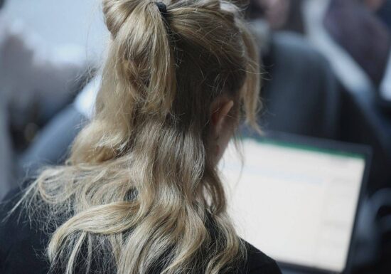 Gleichstellungsreport: Frauen bei Weiterbildungen benachteiligt