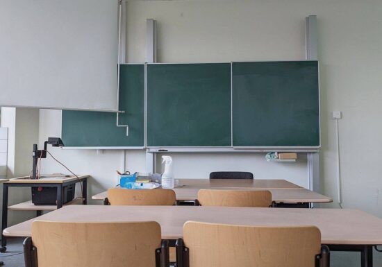 Bildungsverbände wollen feste Summe aus Sondervermögen