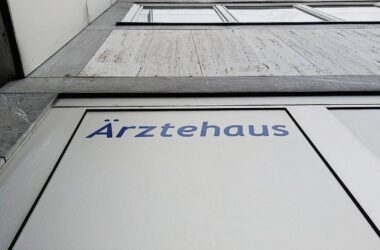 Breite Kritik an Selbstbeteiligung bei selbstständiger Facharztwahl