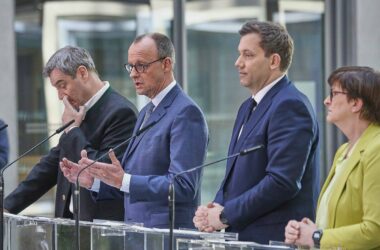 Umfrage: Mehrheit befürwortet Einigung über Sondervermögen