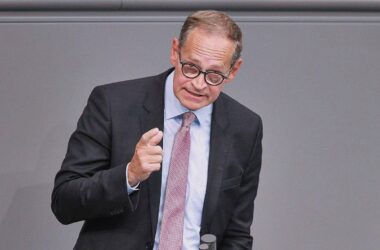 SPD-Außenpolitiker Müller stichelt gegen Baerbock