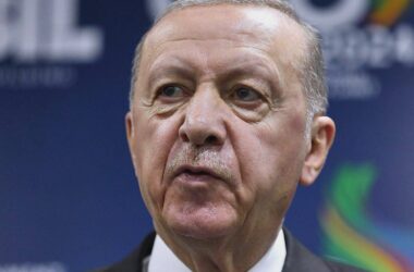 Laschet warnt vor Kritik an Erdogan wegen Verhaftung Imamoglus