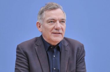 Van Aken stellt Bedingungen für Zustimmung zu Milliarden-Schulden