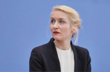 Linke: Schuldenpaket treibt ‚noch mehr Menschen in die Arme der AfD`