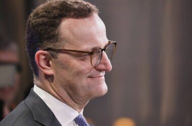 Spahn begrüßt Einigung auf Schulden-Paket
