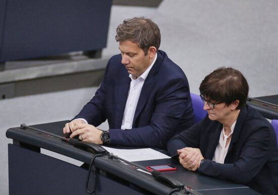 SPD-Arbeitsgemeinschaft verlangt neue Parteispitze