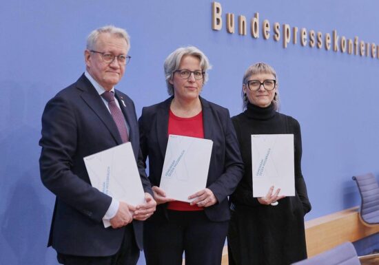 Missbrauchsbeauftragte kritisiert Auslaufen von Hilfefonds scharf