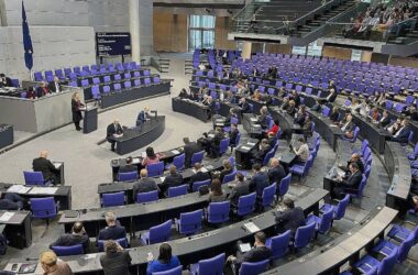 Bundestag soll am 13. März über Investitionsprogramme beraten