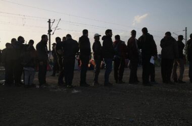 Frankreichs Innenminister begrüßt Migrationspläne von Merz